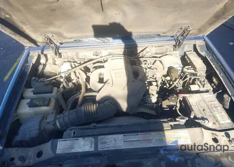 1999 Ford Explorer Sport from USA, damaged, VIN 1FMYU22E5XUC61957